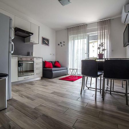 Studio Apartman Nina Apartment ริเยกา ภายนอก รูปภาพ