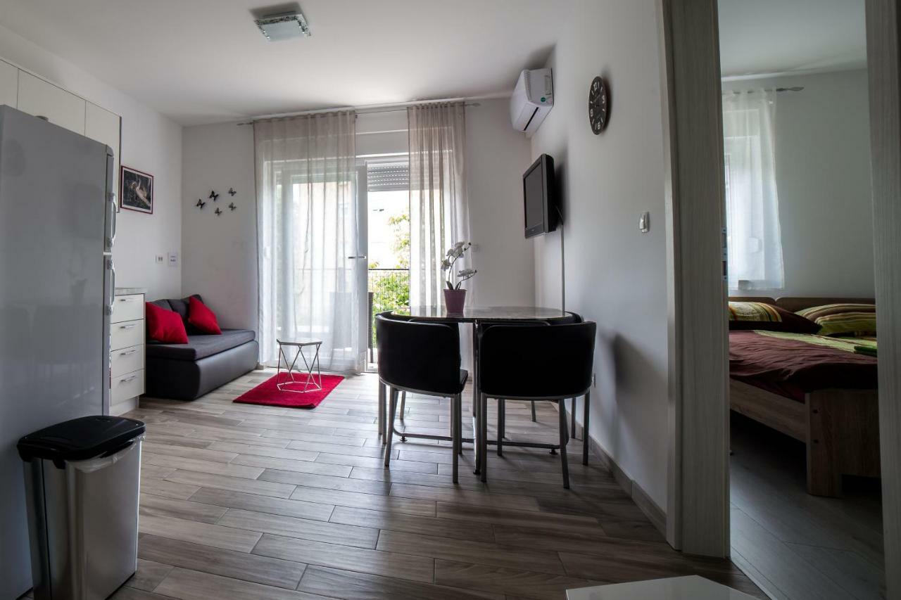 Studio Apartman Nina Apartment ริเยกา ภายนอก รูปภาพ