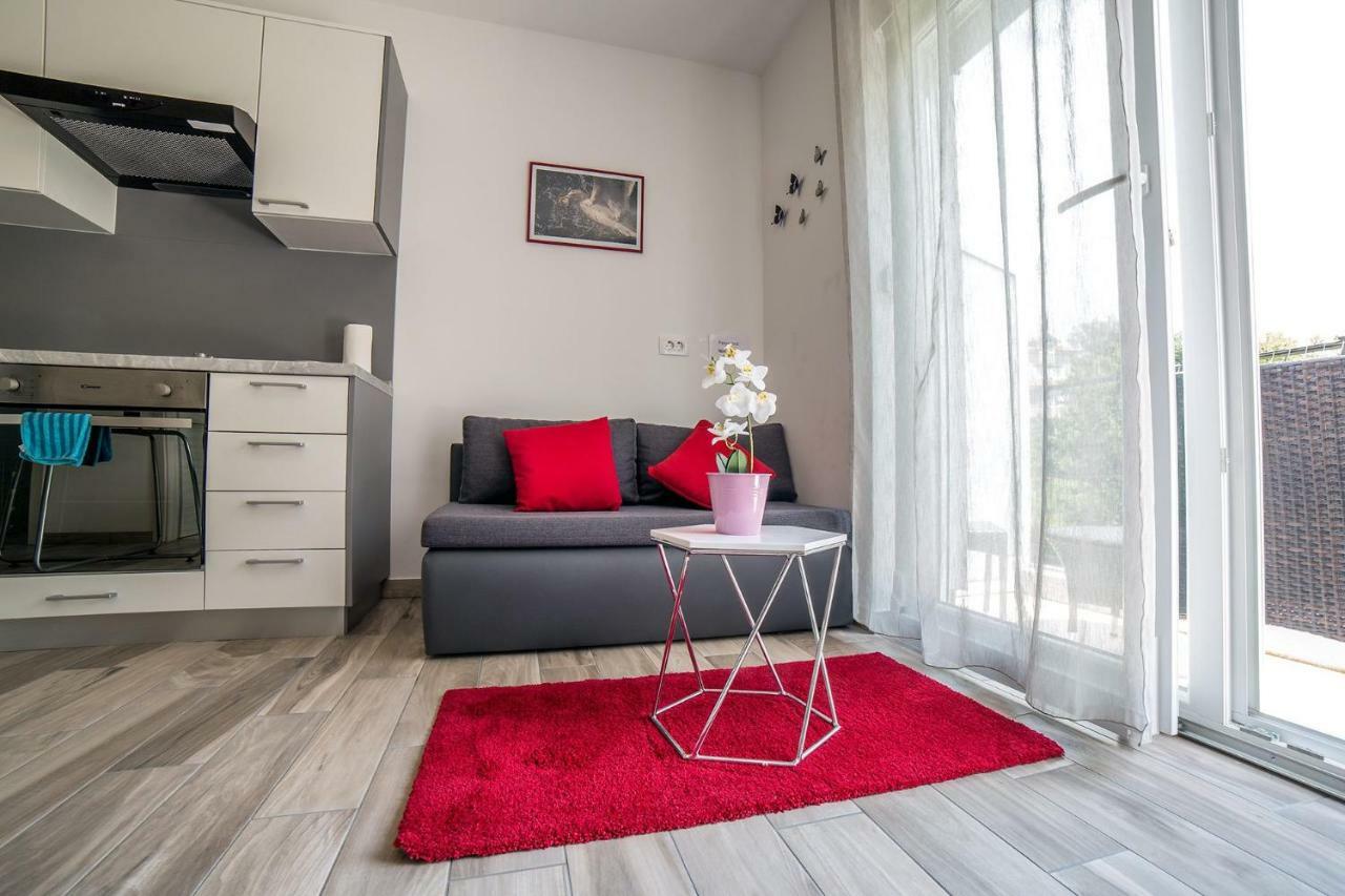 Studio Apartman Nina Apartment ริเยกา ภายนอก รูปภาพ